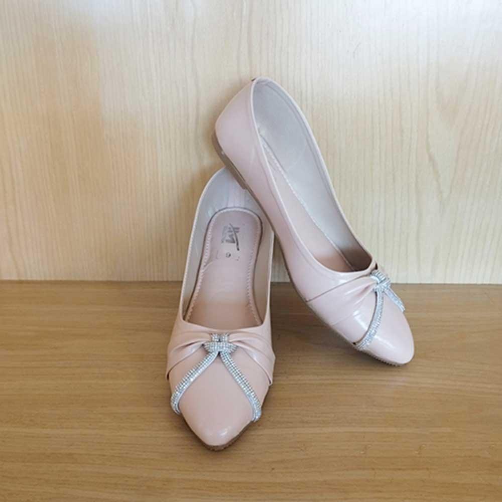 Women Synthetic Leather Pumps