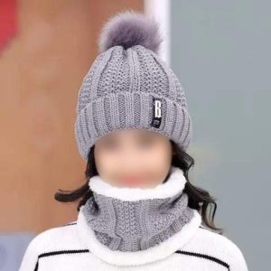 Beanie Wool Cap with Neck Warmer grey