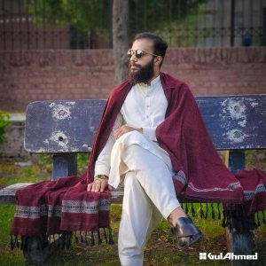 GUL AHMED Mens Cotton Velvet Texture Shawl maroon 356