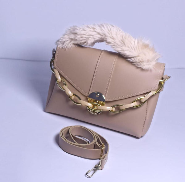 Womens Chunky Chain Purse with Fur bedge 372