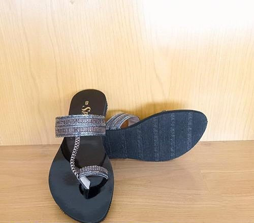 Womens Rexine Embroidered Kolhapuri h7 y8
