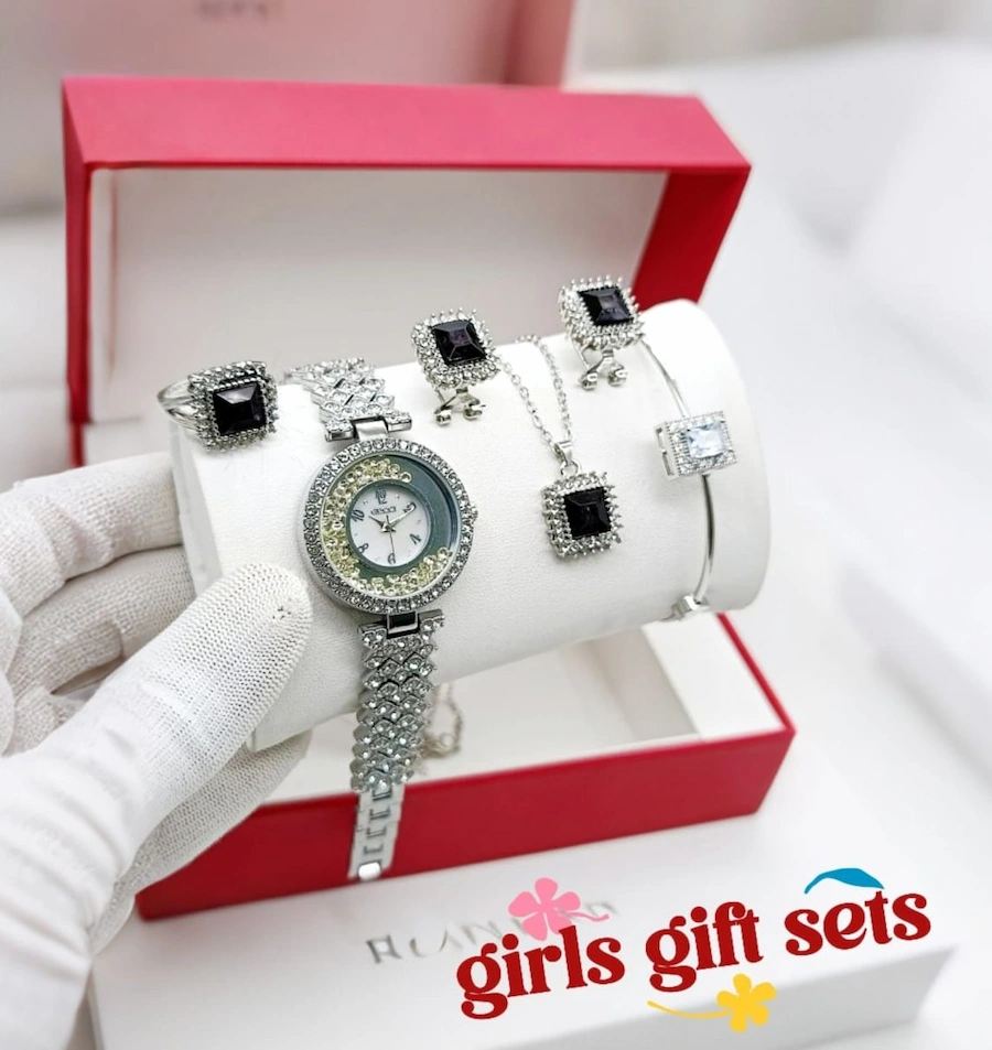 GUCCI Women's Diamond Stone Jewelry Watch | 5-Piece Zircon Jewelry