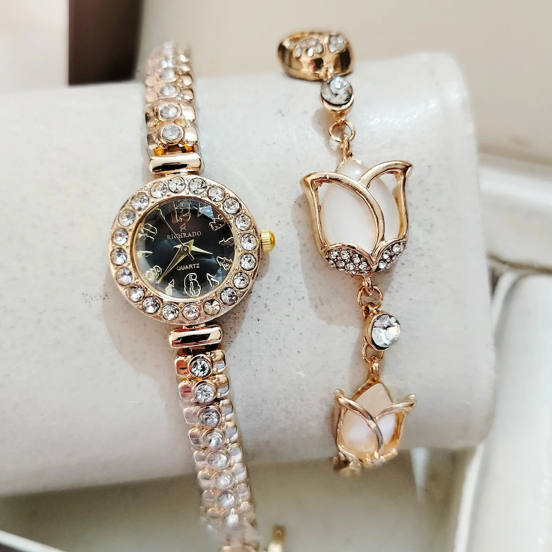 Richardo Women's Watch With Bracelet