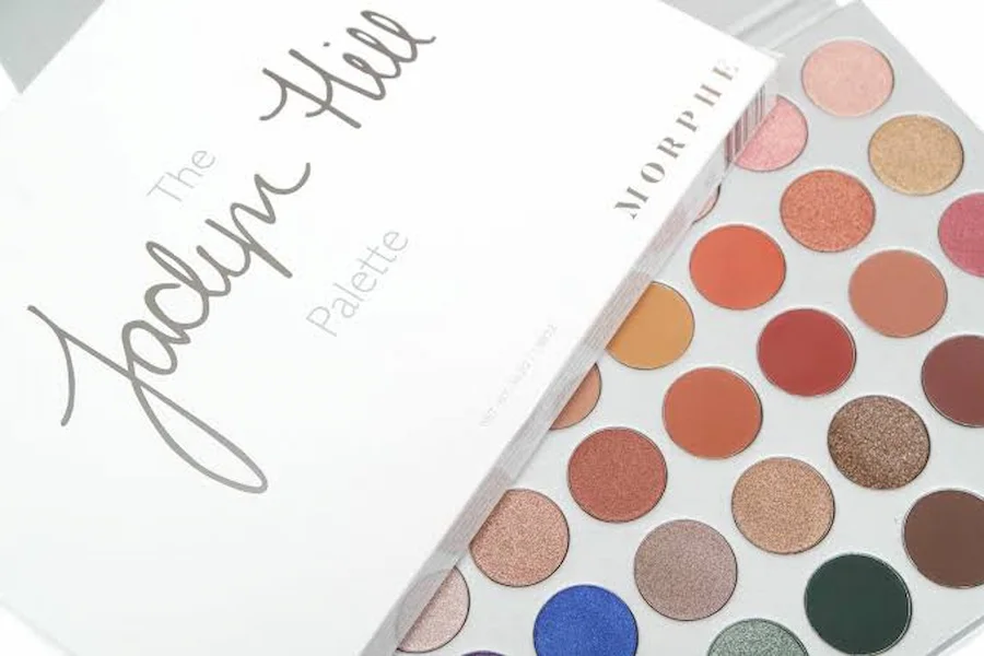 Jaclyn Hill Matte & Glitter Eyeshadow Palette | High-Pigment & Long-Lasting Shades - Image 6