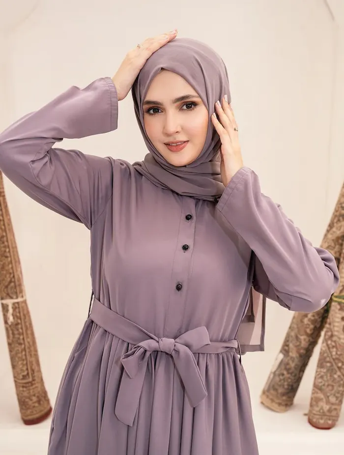 Raisin Purple Abaya with Stoller | Stylish & Modest Wear for Women - Image 4